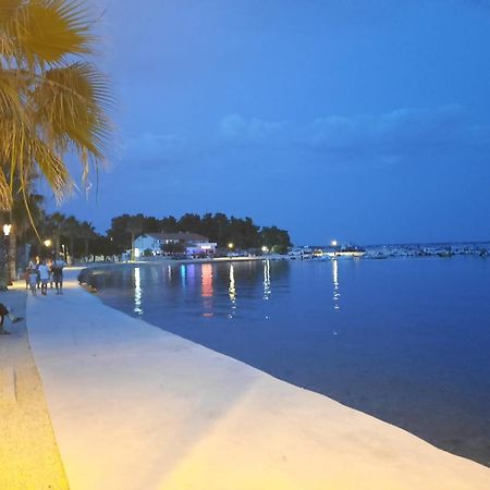 Apartment Sun Vir Bagian luar foto