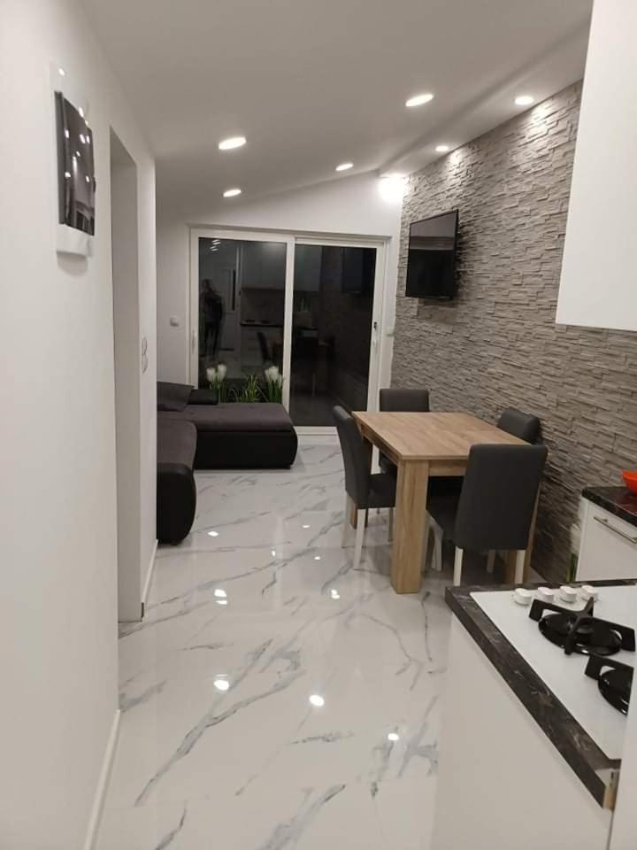 Apartment Sun Vir Ruang foto