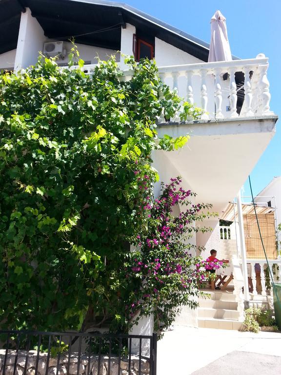 Apartment Sun Vir Bagian luar foto